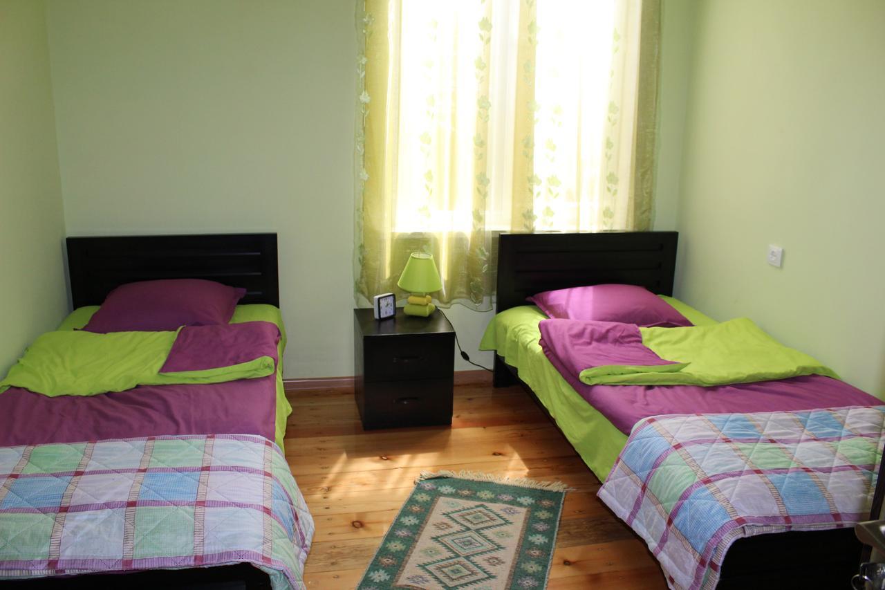 La Deka Guesthouse Lagodekhi Esterno foto